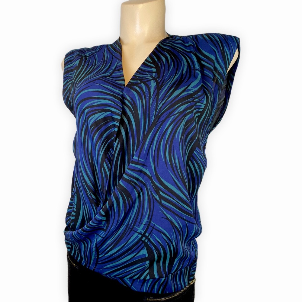 Sexy Tank Top Shirt Loose Fit Open Back . Size Medium